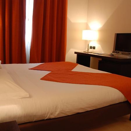 Hotel Metropolis Reggio Emilia Eksteriør billede